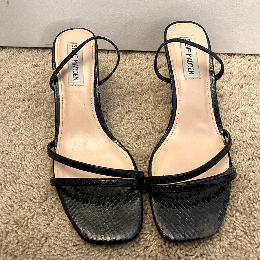 Steve Madden kitten heel